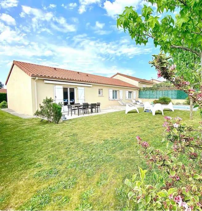 La Balneaire Maison De Standing Tout Confort Boisseuil Exterior foto